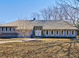 151 N Suffolk Ln, Lake Forest, IL 60045