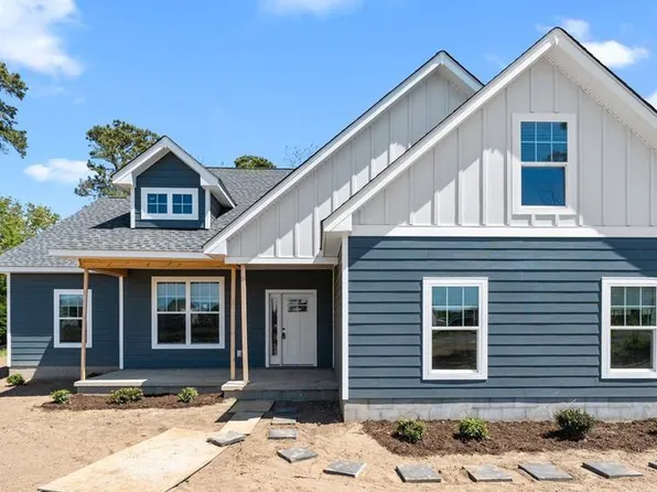 3245 Yarmouth Dr, Cape Charles, VA 23310