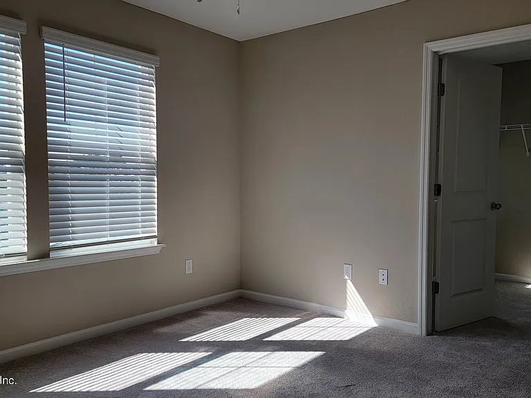 12870 Josslyn Ln — Photo 18