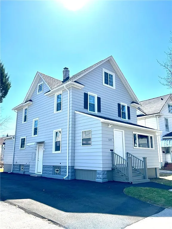 127 Curtis St photo 1