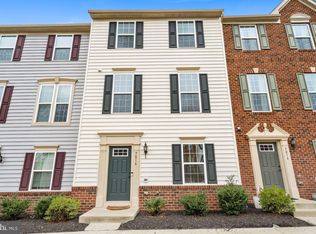 7016 Kona Dr, Gainesville, VA 20155