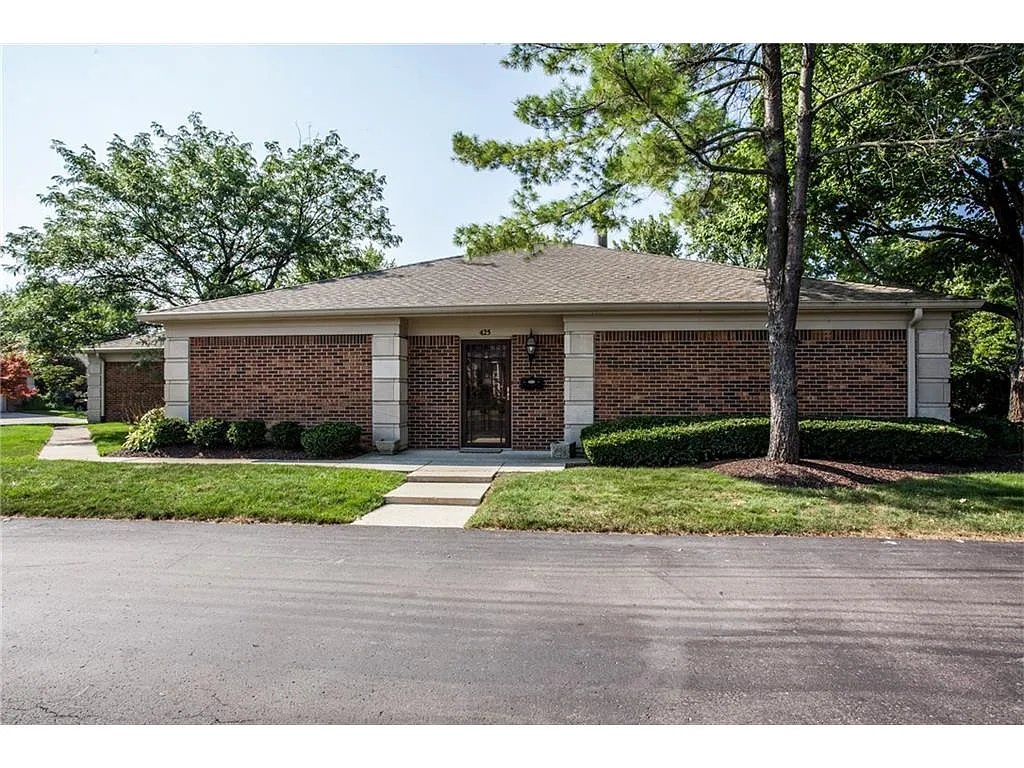425 Bent Tree Ln photo 1