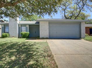 4717 Woodfield Dr, Arlington, TX 76016