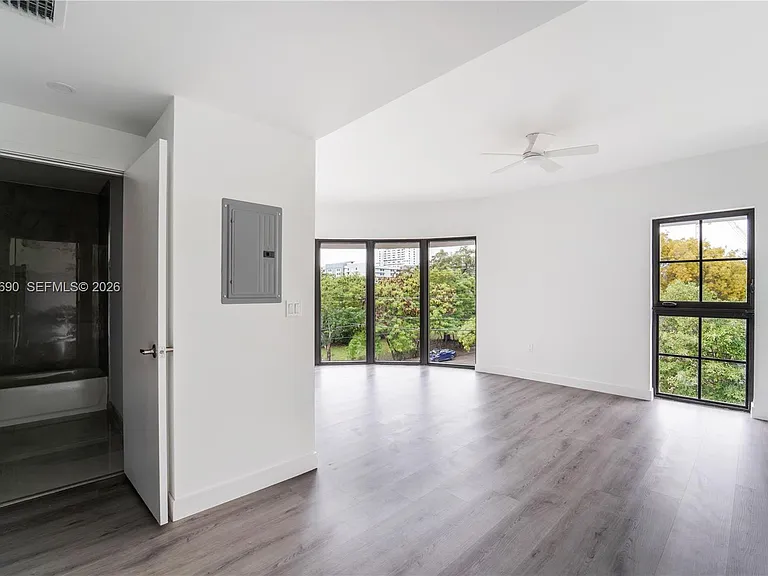 1165 NW 8th Ave #104 — Photo 5