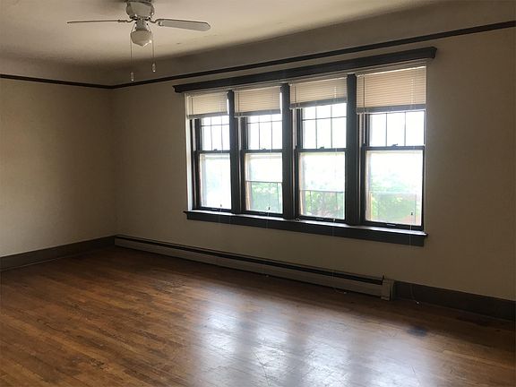 5th image of 3070 N Oakland Ave APT 2