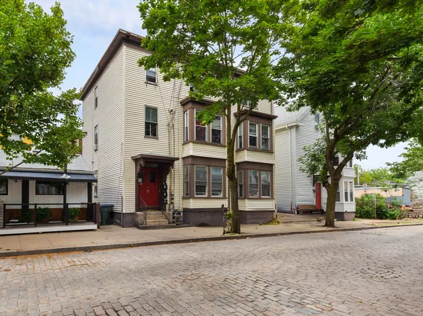 469 W Fountain St #2, Providence, RI 02903