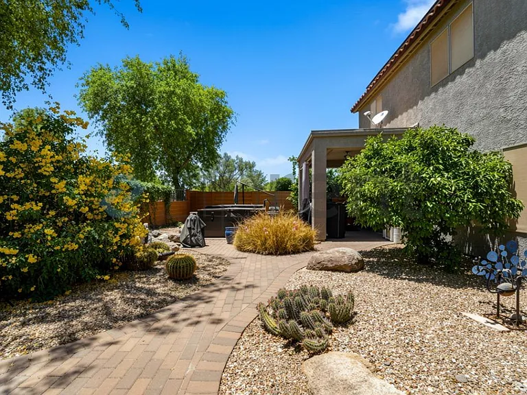 26001 W Tonopah Dr — Photo 31