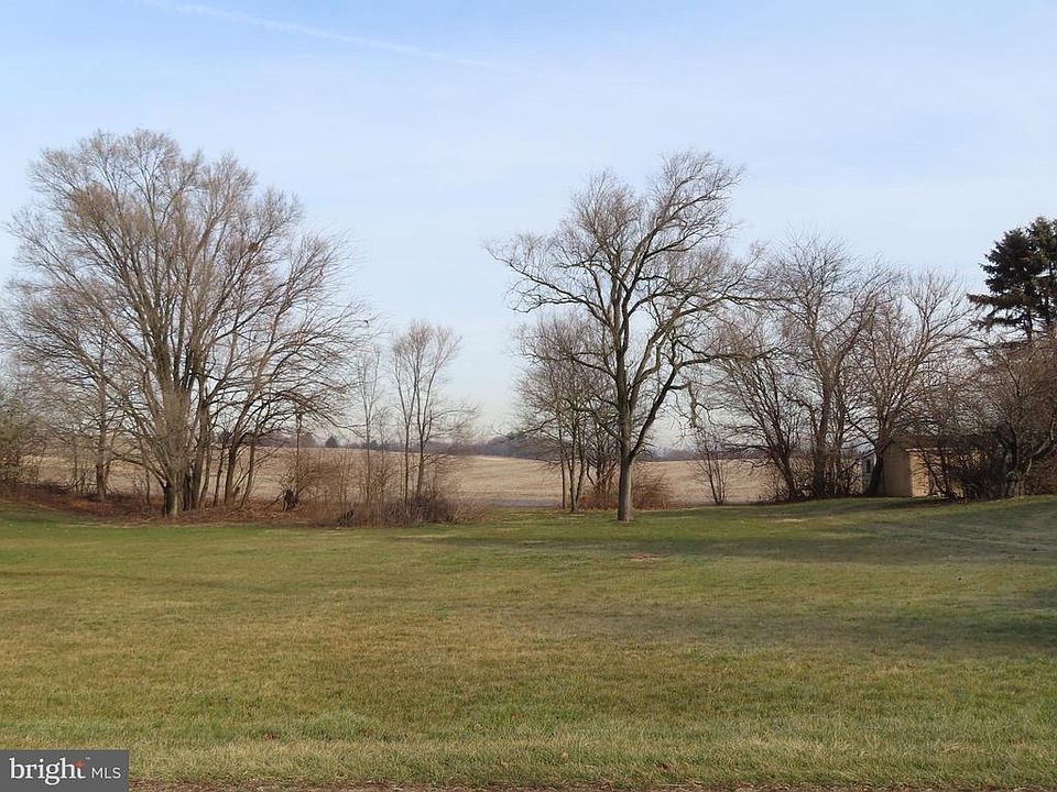 2nd image of 44 Sells Station Rd