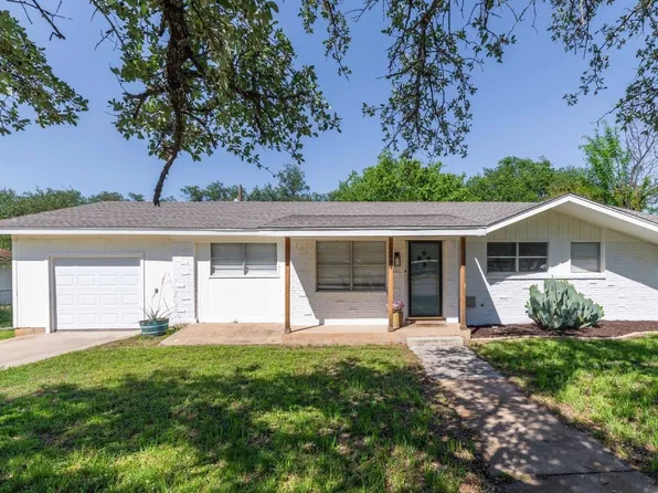 3904 3rd St, Brownwood, TX 76801