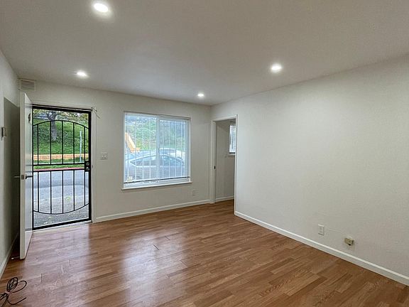 2nd image of 755 Brooklyn Ave