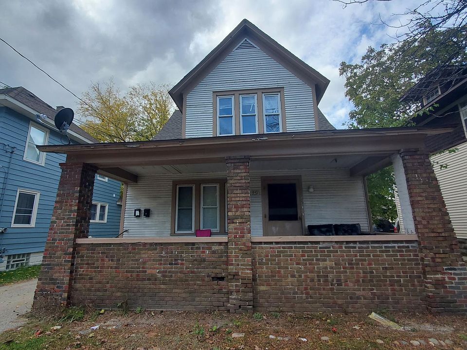 1st image of 951 Madison Ave SE #2