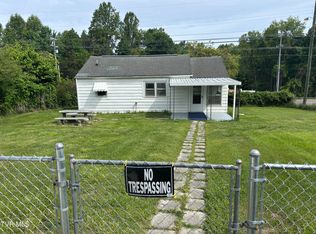 137 Kinley Dr, Johnson City, TN 37604