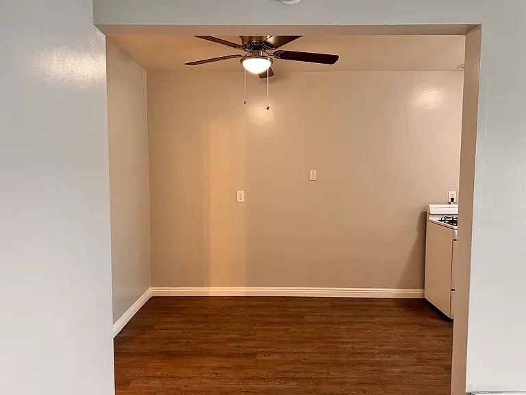 10134 Scott Ave #8 — Photo 6