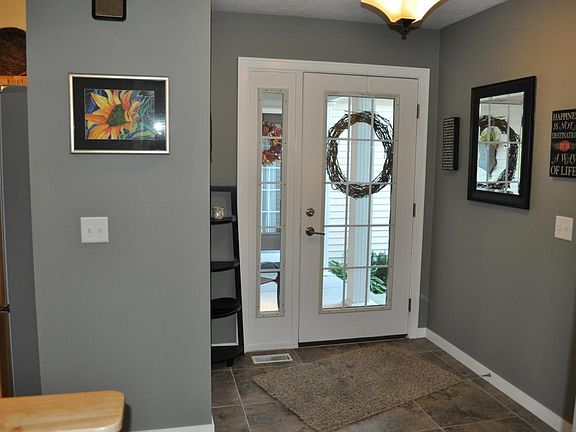 3rd image of 2106 Petoskey Dr