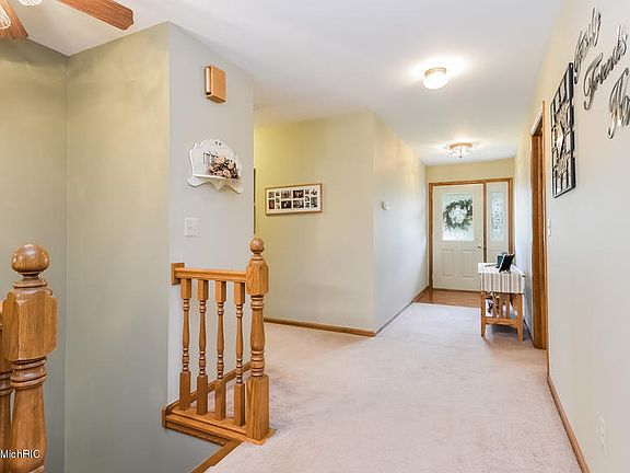 5th image of 10692 26th Ave NW