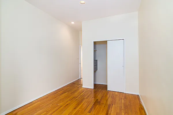 Rented by Oxford Property Group | media 13