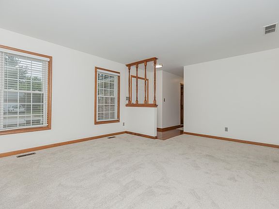 2nd image of 4339 N Iroquois Dr