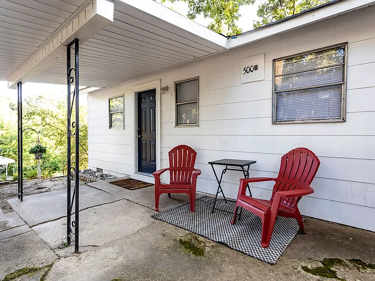 500 Burchwood Bay Rd #B — Photo 8