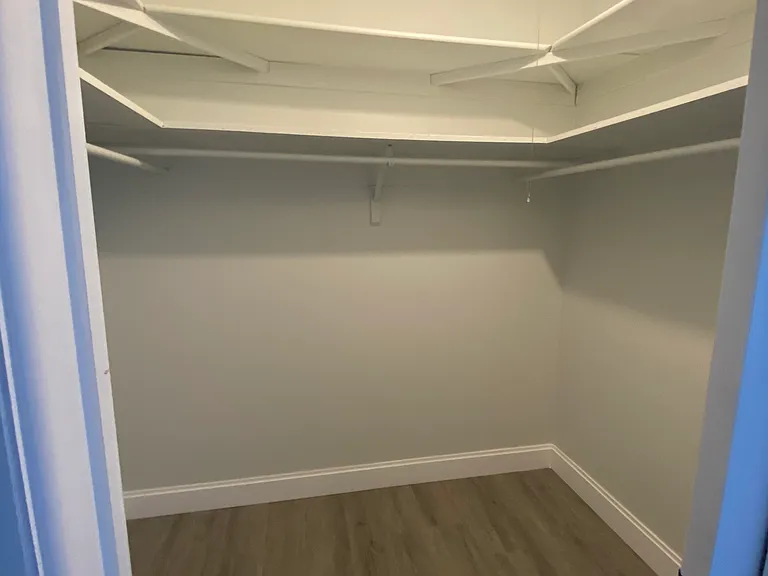 609 Parkwood Ave — Photo 14