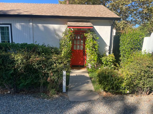 102 Elliott St APT 1