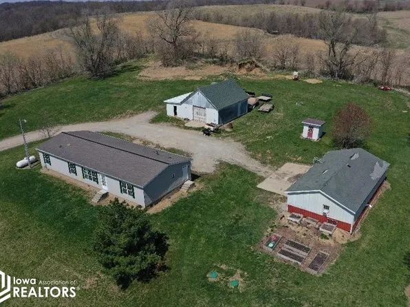 2275 390th Ave, Victor, IA 52347