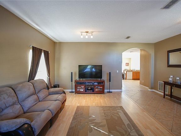 3rd image of 2150 Great Falls Way
