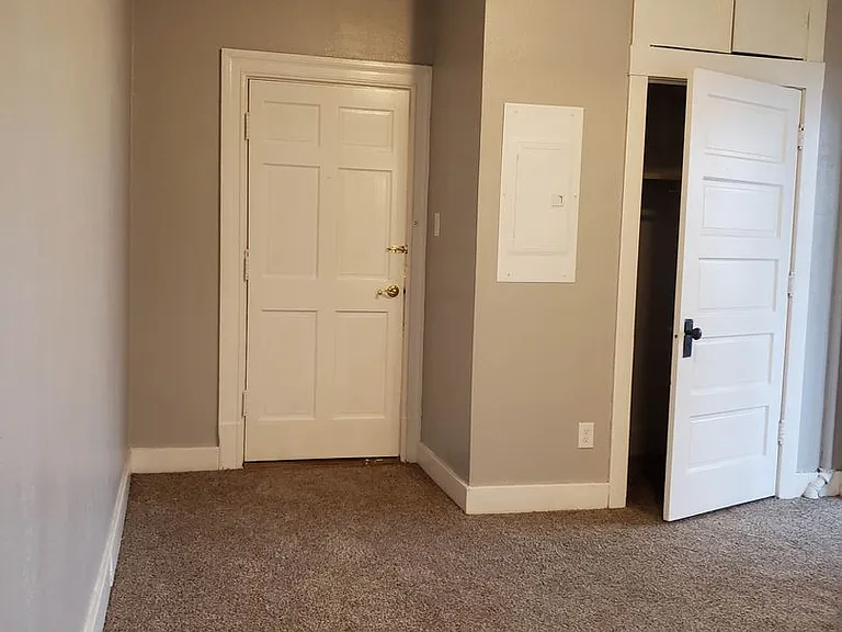 1 and 2 Bedrooms Available Now ! - Washington Area — Photo 3