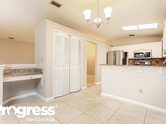 5th image of 4306 Cloverleaf Pl