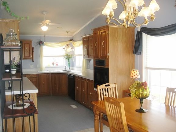 2nd image of 154 Scarlet Dr