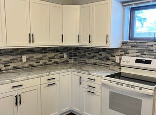 517 1/2 Indal St, Redwood Falls, MN 56283
