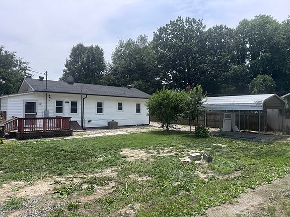 2nd image of 709 E Poythress St