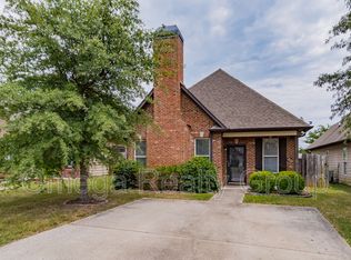 1144 Washington Dr, Moody, AL 35004