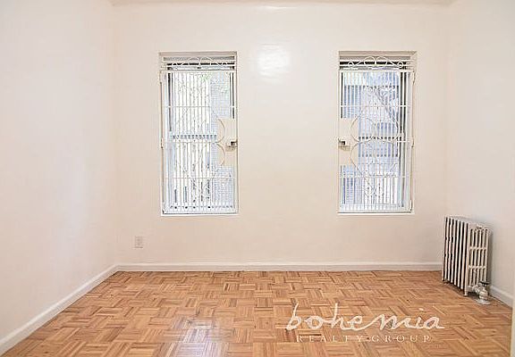 3rd image of 22 Saint Nicholas Pl #A53