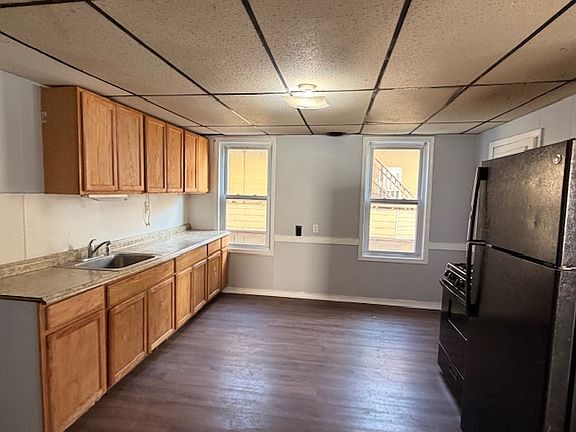 2nd image of 5 Blake St #2