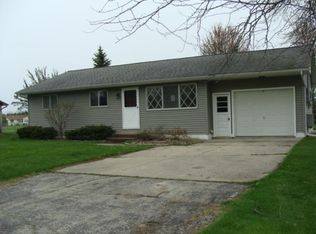 9095 Kochville Rd, Freeland, MI 48623