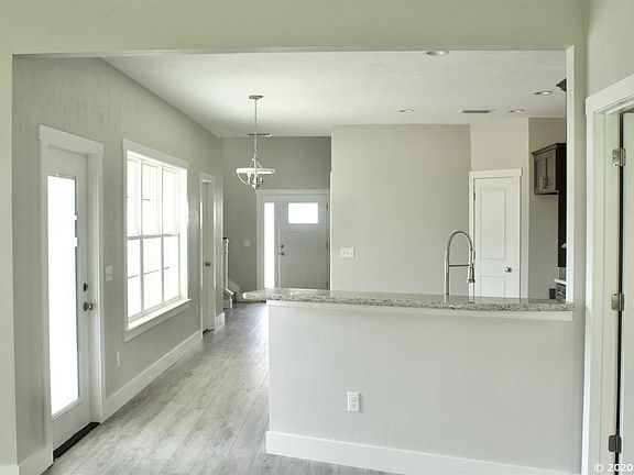 5th image of 1661 NW 121st Way