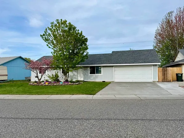 2924 Iris St, West Richland, WA 99353
