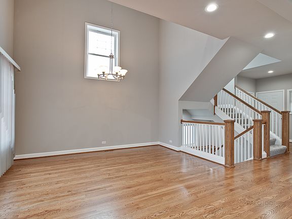 4th image of 23615 N Garden Ln