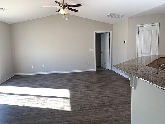 3rd image of 2084 Bonneville Cir