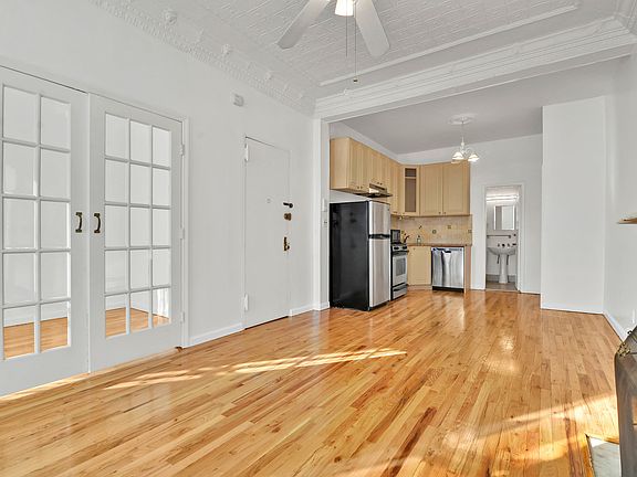 3rd image of 743 Union St #F3