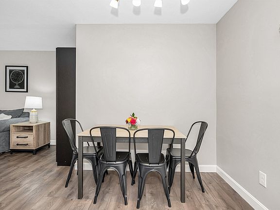 5th image of 3 Bridgeview Cres #45