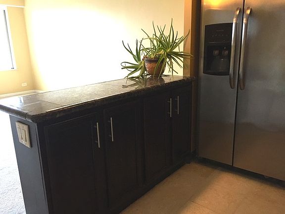 4th image of 7061 N Kedzie Ave Suite 709