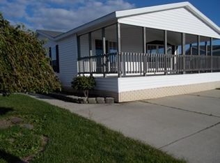 58904 Lily Ct, Lenox, MI 48048