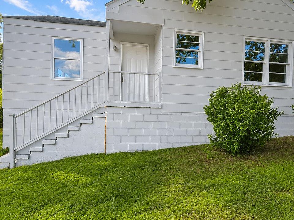 1st image of 2912 Hummingbird Ln