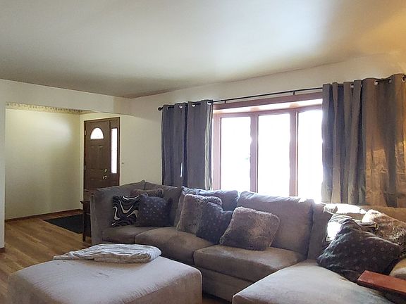 4th image of 1421 Spruce Ln