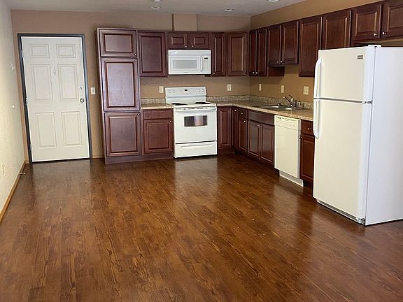 4th image of 509 Sixteen Avenue Cir NE #2
