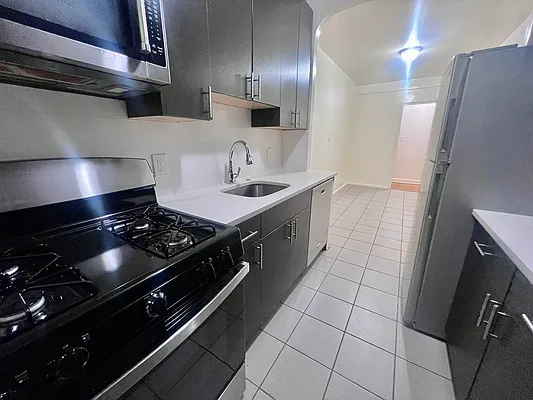 Rented by Contact Realty | media 5