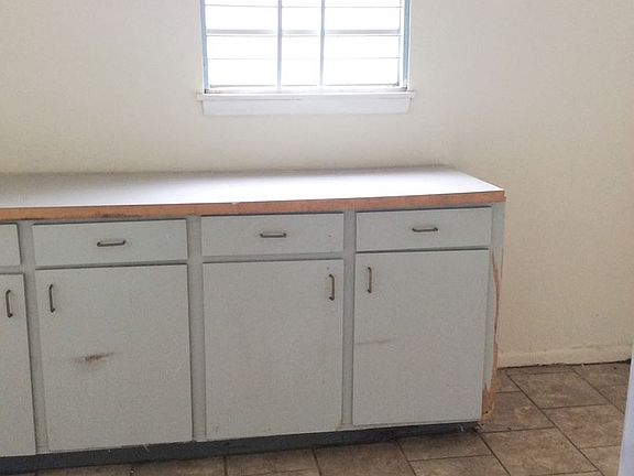 5th image of 8429 Donna Ln