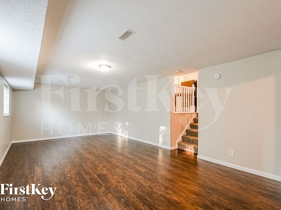 4th image of 3704 Rock Maple Dr