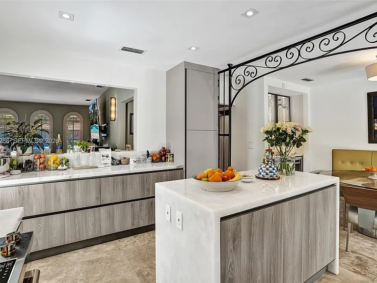 1534 Palancia Ave — Photo 17